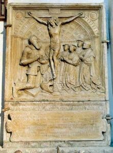 Renesančný epitaf Alexia I. Turzu. Pod krížom kľačí on, jeho maželka a tri dcéry.